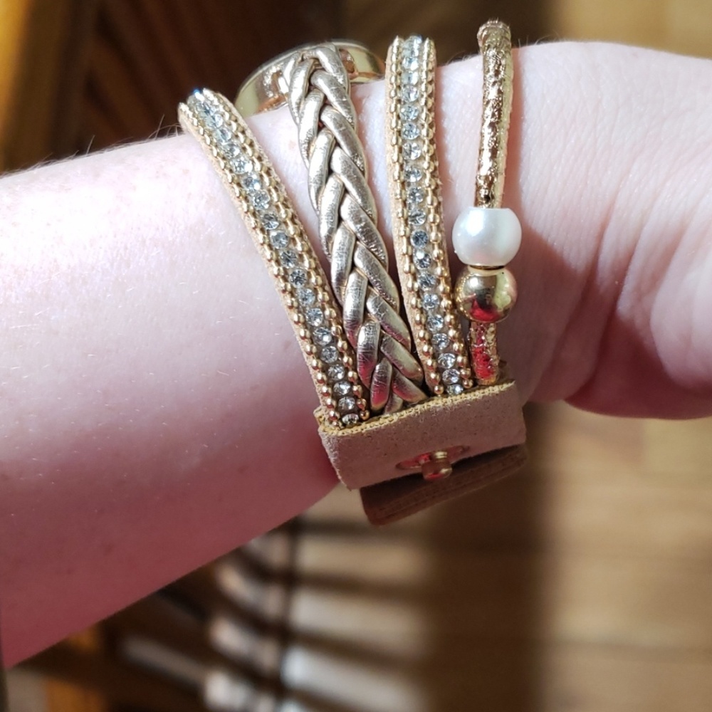 Beautiful Watch bracelet - Picture 2 of 8
